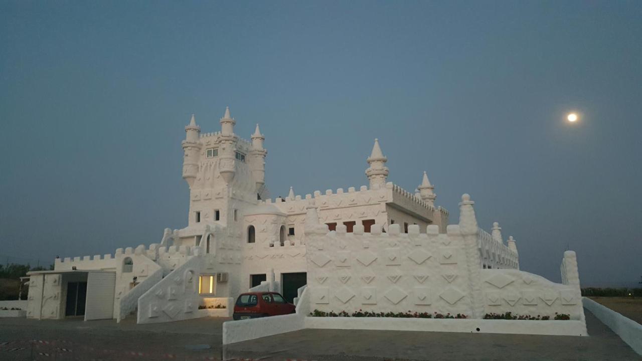 Snow White Castle Apartment Kiotari Ngoại thất bức ảnh